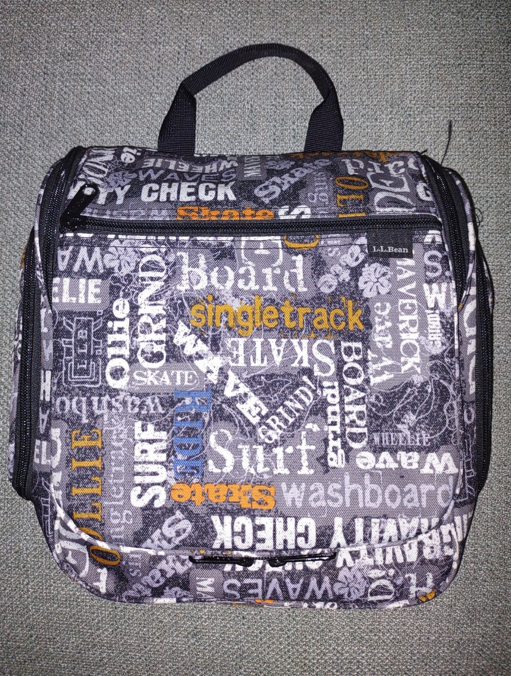 Hanging Toiletry Kit